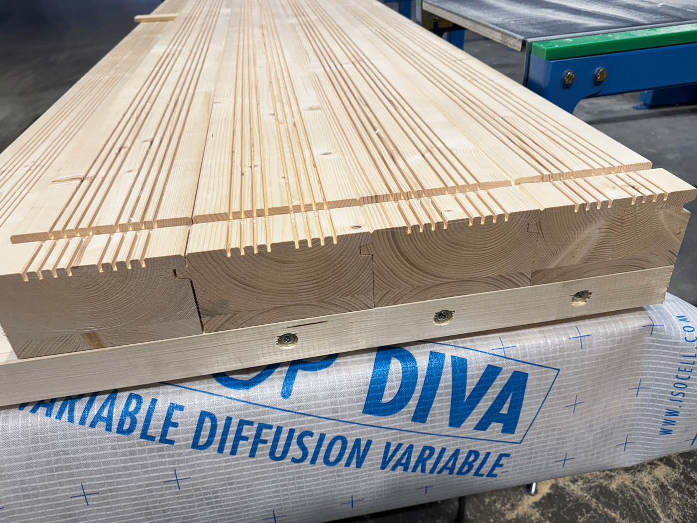 Easy_Timber_Deck_Massivholzdecke_Fertigung