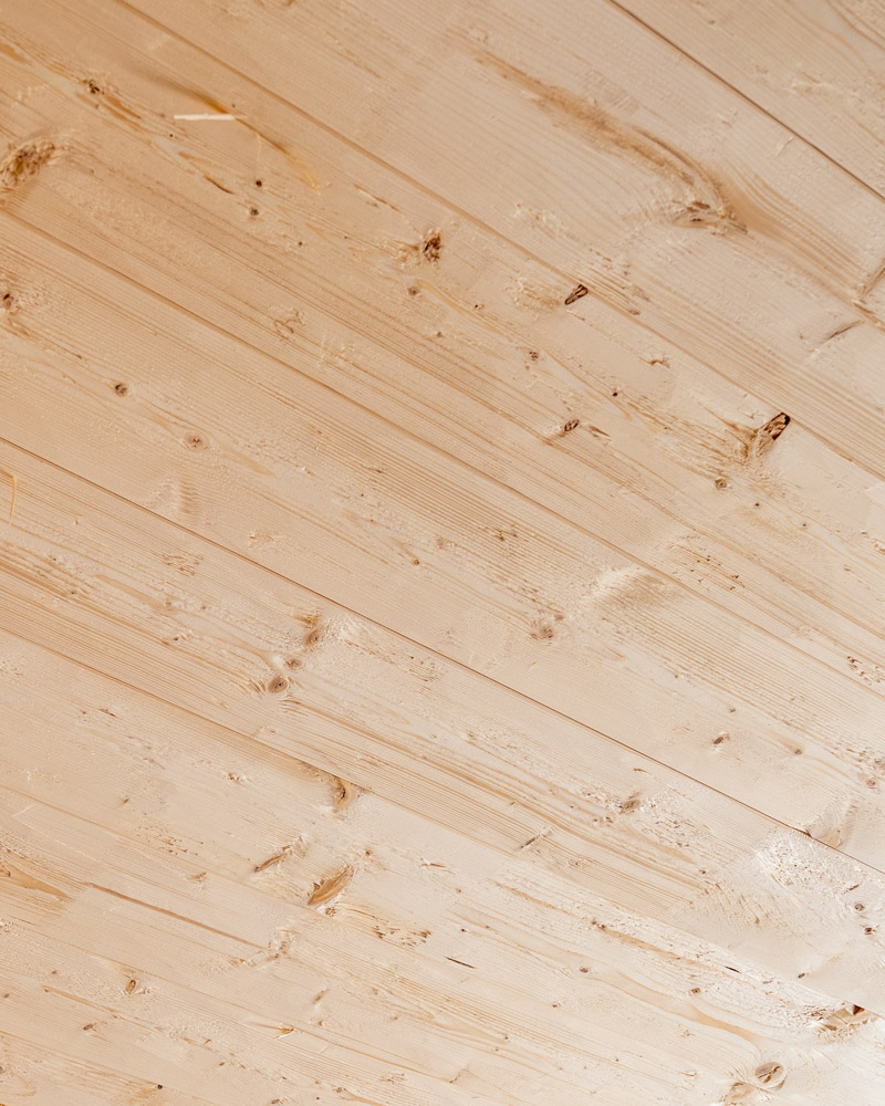 Easy_Timber_Deck_Massivholzdecke_gehackt Massivholzdecke Easy Timber Deck beim Einbau von Holz Hirsch Eging